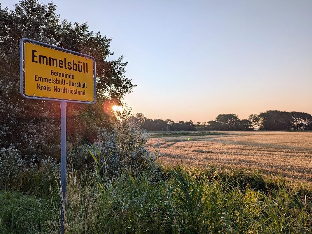 Ortsschild Emmelsbüll, Gemeinde Emmelsbüll-Horsbüll, Kries Nordfiesland